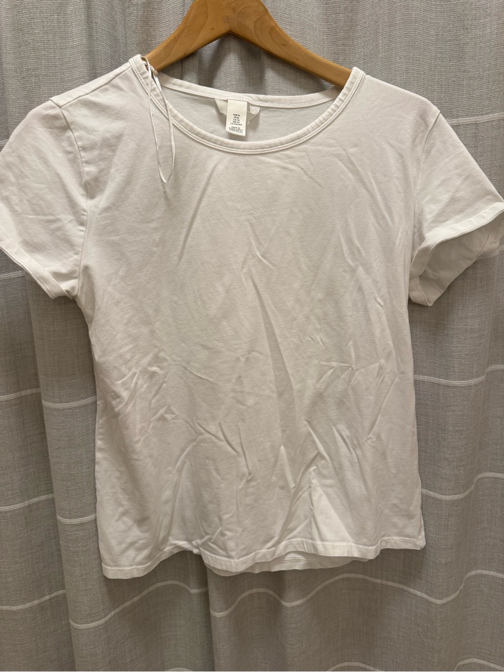 H&M White Short Sleeve Crewneck Tee
